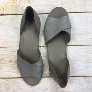 Vince grey croc leather Ida open toe flats 8/39